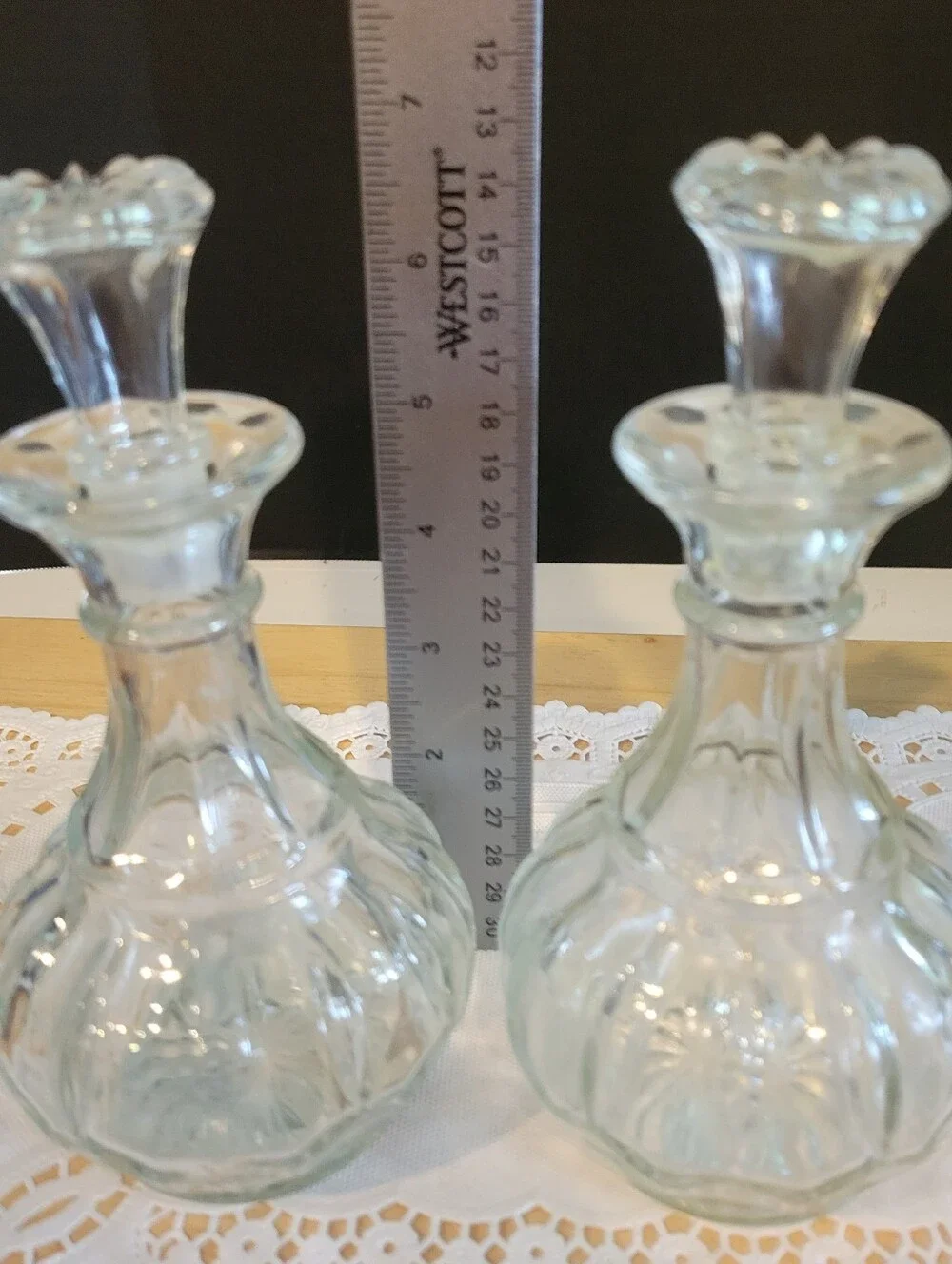 Set Of 2 Clear Glass Oil/Vinegar Decanters With Stoppers EUC